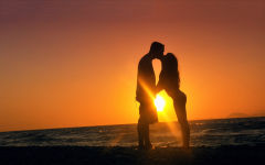 romantic kiss sunset sun sea cute couple scenery silhouette